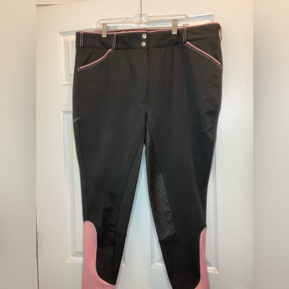 Dover Saddlery Wellesley FS breech.